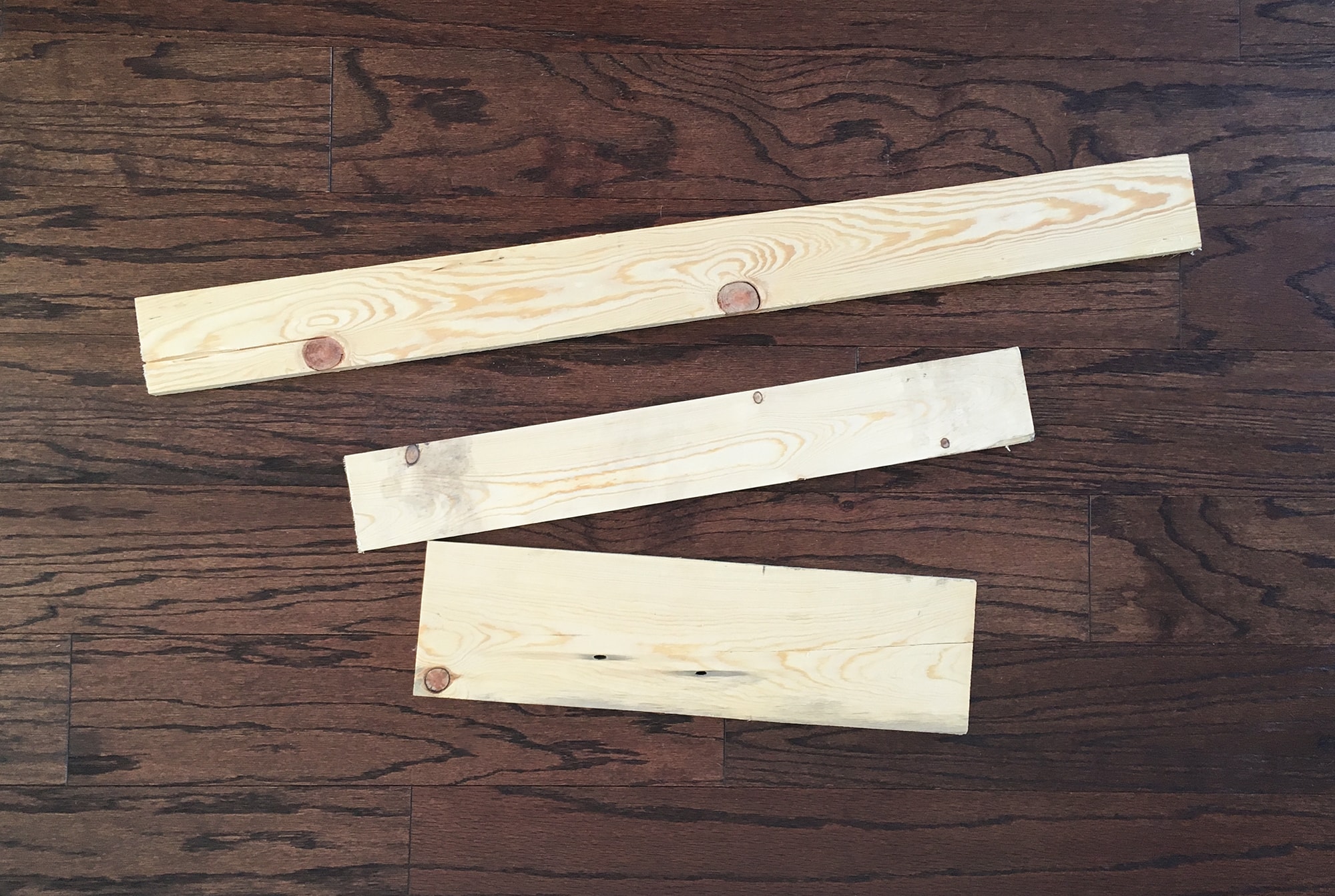 wood-pieces-min